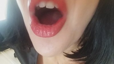 Sayang, mak tiri awak tak bagi awak pergi sekolah hari ni... Saya terlalu perlukan awak...